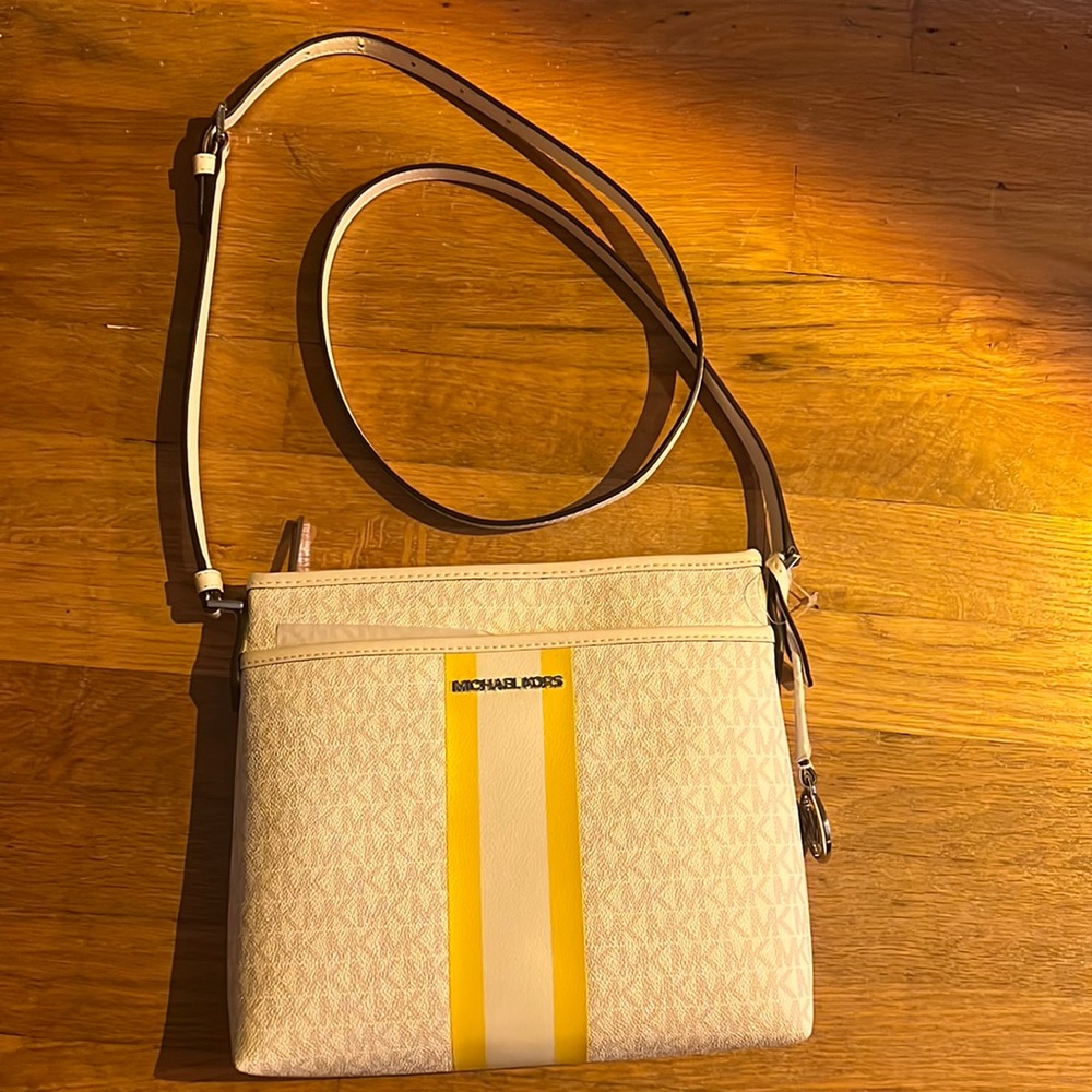 |NEW| white w/ yellow stripe michael kors purse